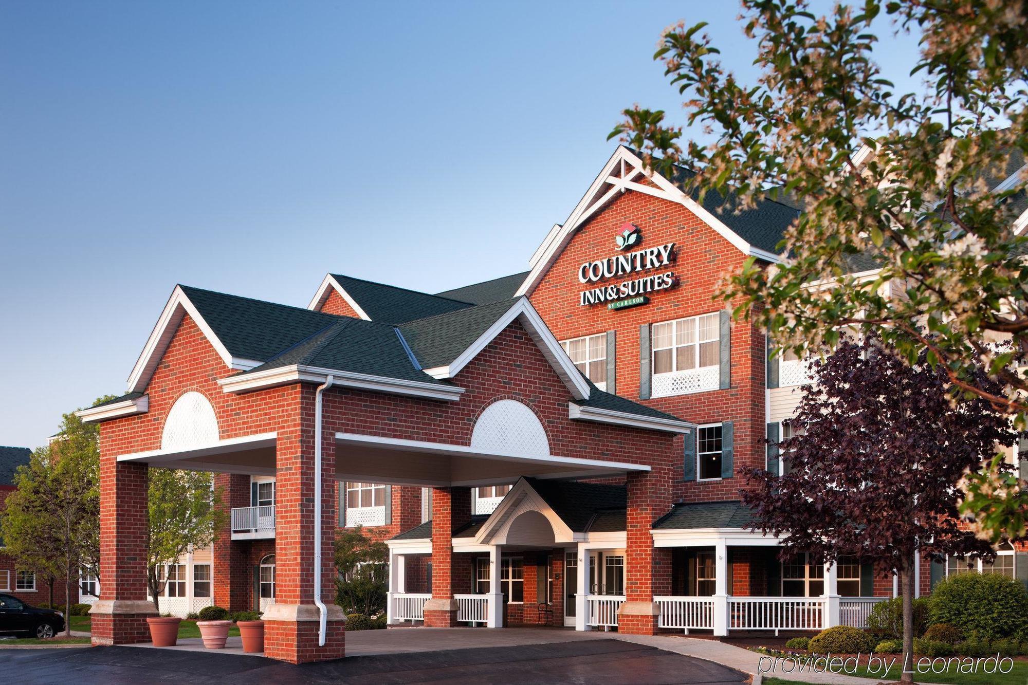Country Inn & Suites By Radisson, Milwaukee West Brookfield , Wi Exterior foto